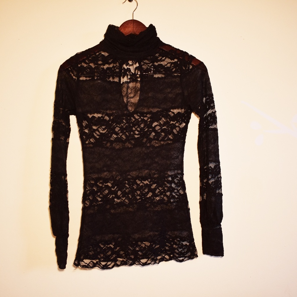 Love Culture mock neck lace top